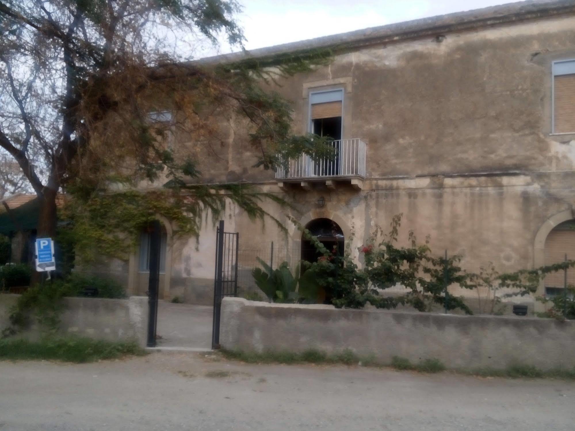 Il Casale Otel Milazzo Dış mekan fotoğraf