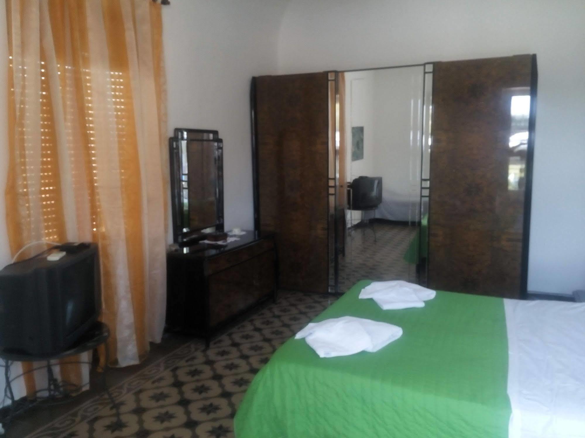 Il Casale Otel Milazzo Dış mekan fotoğraf